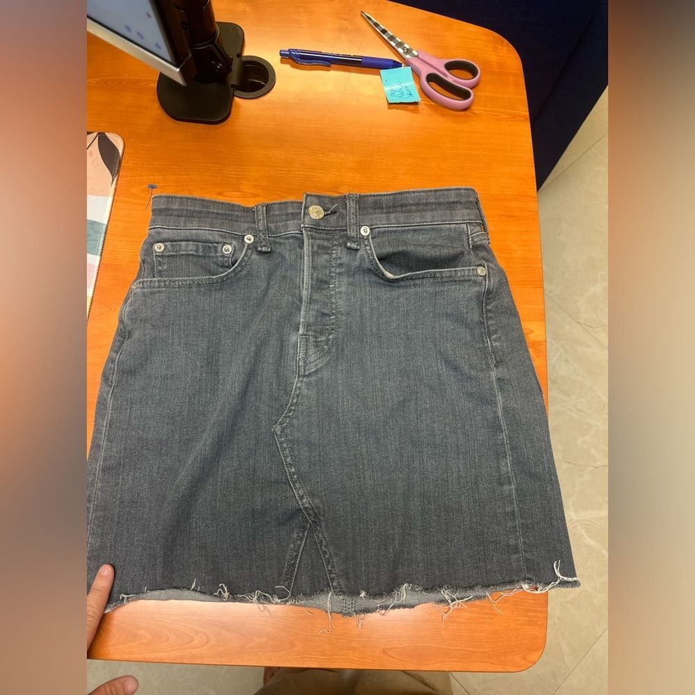 Rag & Bone Grey Denim Mini Skirt Size 25 — Classic Casual‎ Staple
